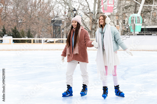 Female friends at skating r...