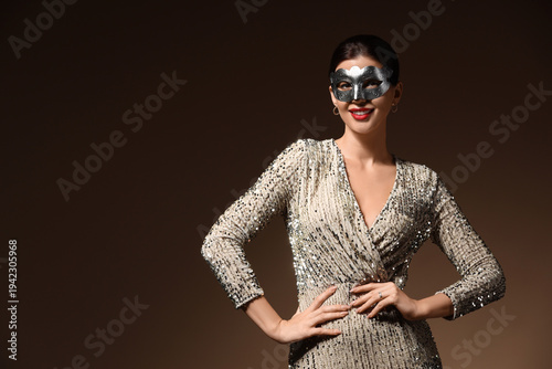 Happy young woman in party ...