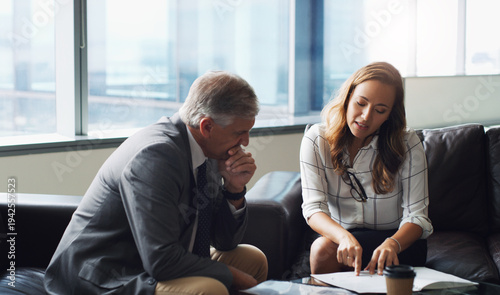 Quadro su tela Document, review and business people in office with discussion, manager advice and court case report