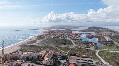 Le village naturiste de Port Leucate vu du ciel dans le département de l'Aude en région Occitanie en mars 2026 . 