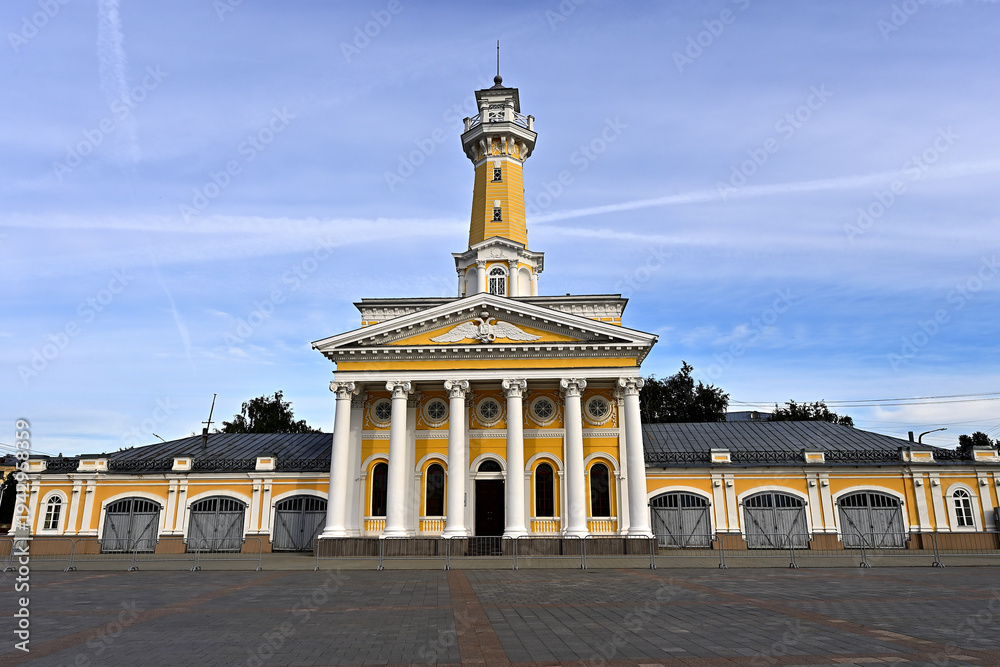 Obraz premium The fire tower is a beautiful symbol of Kostroma.