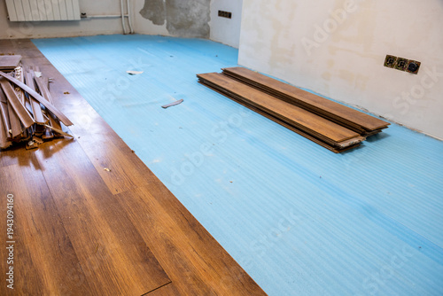 disassembly laminate flooring in living room