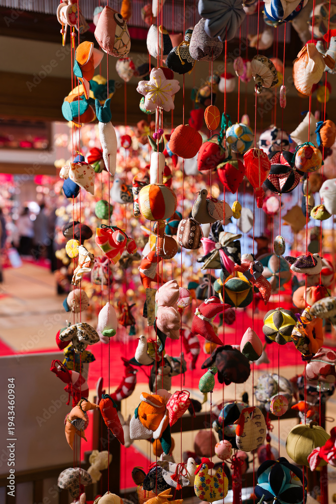 Fototapeta premium 酒田市の伝統飾り「傘福」（つるし飾り）