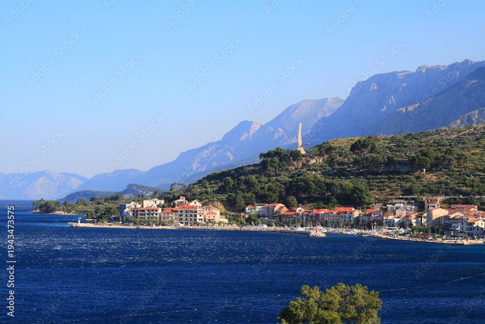 Obraz premium Picturesque Bay in Croatia, Featuring Azure Adriatic Waters, Marina