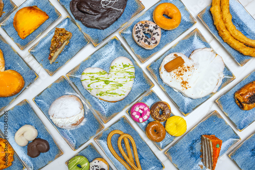 Foto An homage to classic French pastry with an innovative twist: inverted puff pastr