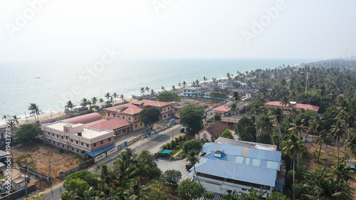 Foto Ancient Anchuthengu Fort overlooking the Arabian Sea in Kerala, historic colonial fortification in South India