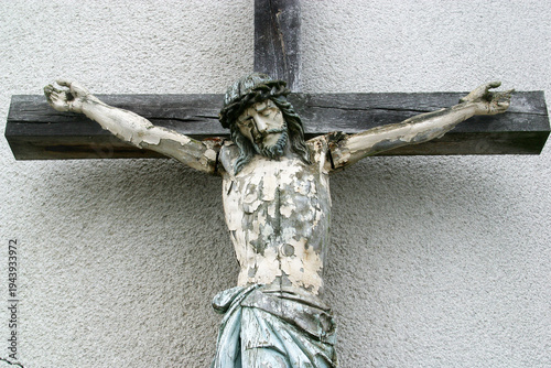 Valokuva Crucifix on the outer wall of the parish church of Saint Anne in Sutlanska Polja