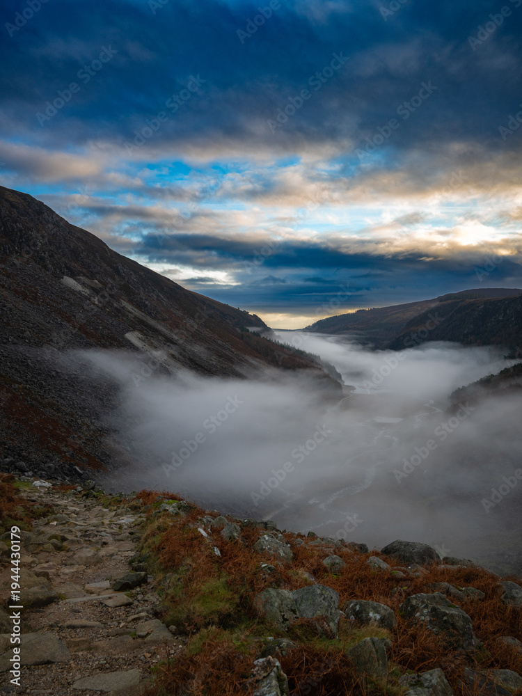 Obraz premium sunrise in the mountains