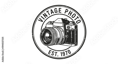 Vintage Photo Camera Badge Emblem Illustration - Retro Photography Logo Icon Est. 1970 Design Element