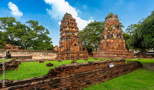 Fényképezés Ancient stupa towers in Ayutthaya historical park, Thailand