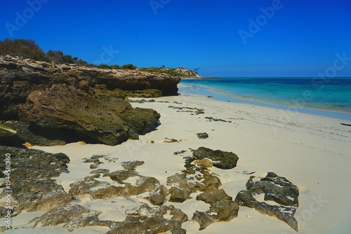Sable, Rocher, Mer et Ciel