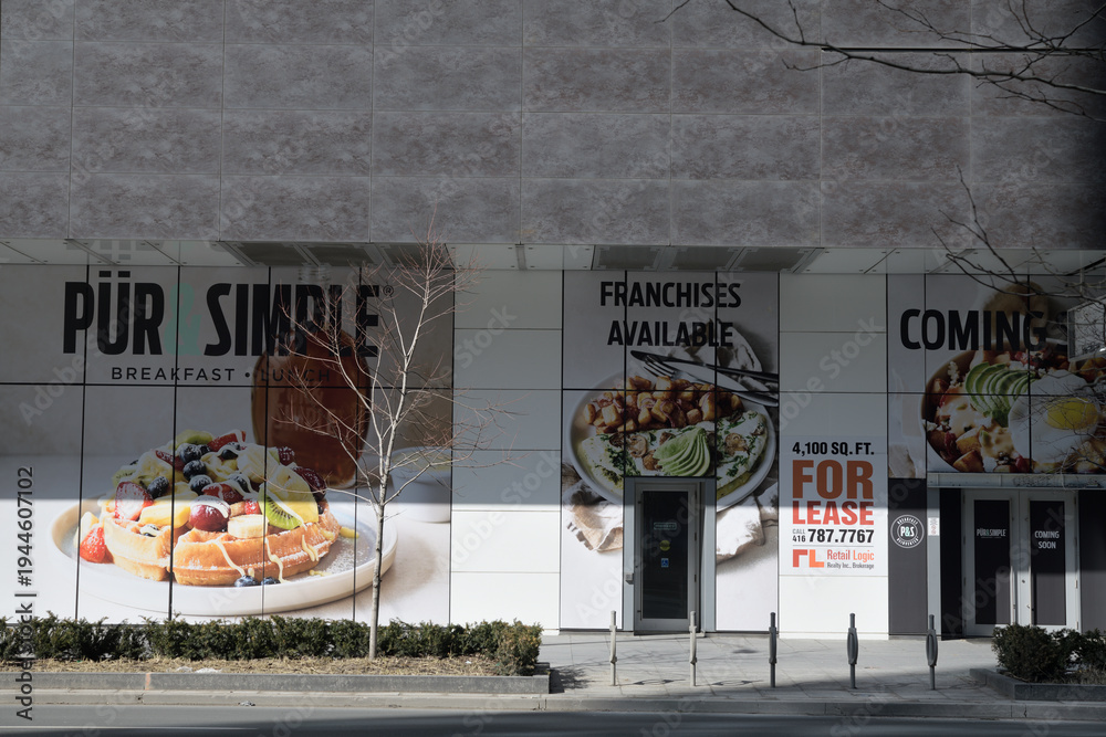 Fototapeta premium Pür & Simple brunch restaurant coming soon to One York Street, 110 Harbour St, Toronto