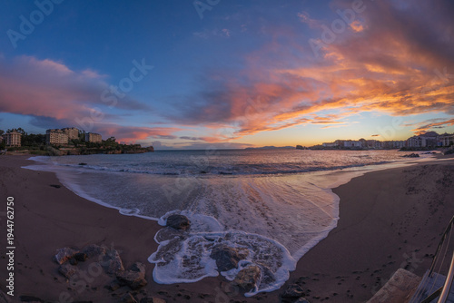 Tableau sur toile Playa de Ostende Castro Urdiales Amanecer Cantabria