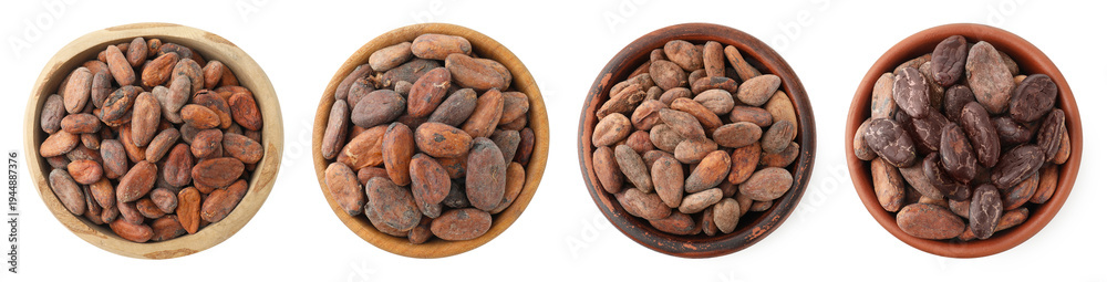 Obraz premium Cocoa beans in bowls isolated on white, set. Top view