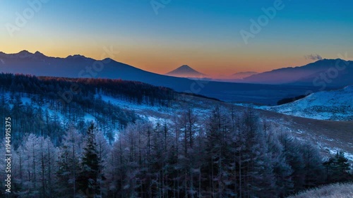 夜明けの高ボッチ高原から諏訪湖と富士山imelapse広角