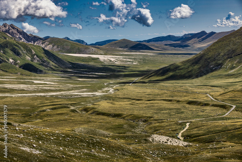 Slika na platnu Mountain valley landscape in the Apennines, Abruzzo, Italy