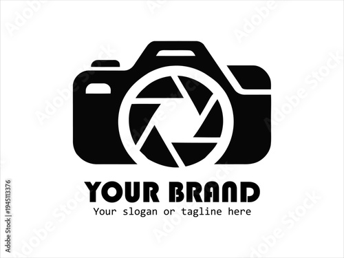 Professional black camera icon with aperture lens, perfect for photography branding and creative media design