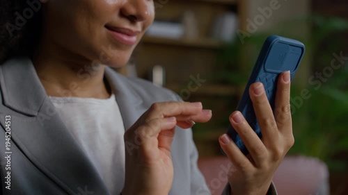 Single click and scrolling on smartphone screen