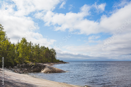 Εκτύπωση καμβά Onega Lake rock shore. Karelia, Russian landscape.