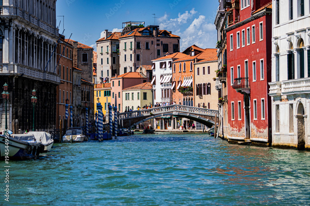 Fototapeta premium View of the canals of Venice (Italy)