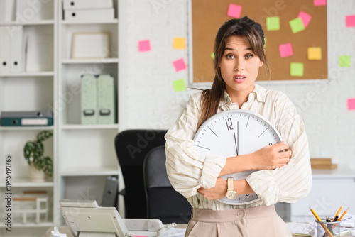 Shocked young businesswoman...