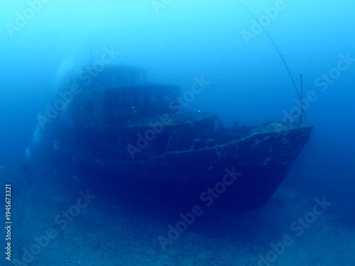  shipwreck scenery underwater ship wreck deep blue water ocean scenery of metal underwater scuba divers to explore