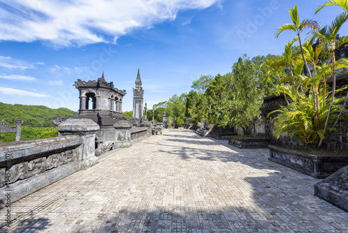 Tableau sur toile Stone Mandarins and Royal Courtyard at Khai Dinh Imperial Tomb, a UNESCO site in