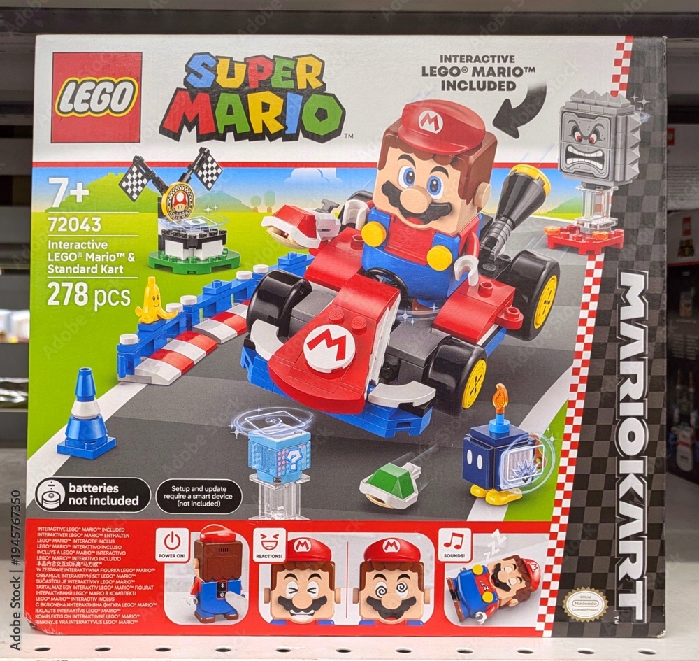Naklejka premium Caja con juguete Lego de Super Mario de Nintendo en una tienda Carrefour, Madrid, España, 17 de febrero de 2026