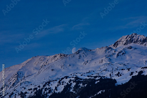 Monduntergang auf Schöneben mit Blick auf die Skipiste