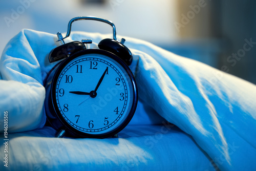 Retro alarm clock with blan...