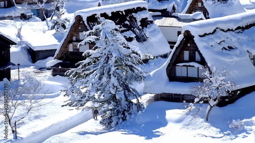 Wallpaper Mural 冬の雪景色合掌造り集落の五箇山 Torontodigital.ca