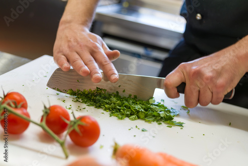 Fotografie in cucina con tanta verdura