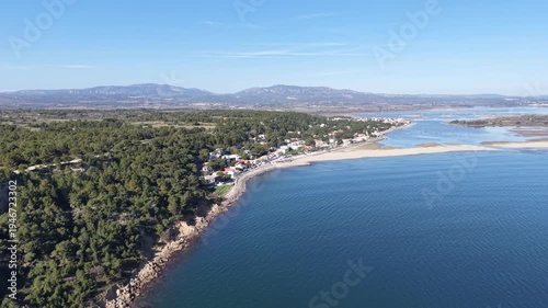 Wallpaper Mural Vue aérienne  de La Franqui à Leucate dans le département de l'Aude en région Occitanie en mars 2026 Torontodigital.ca