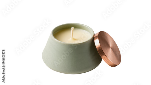 Foto Isolated modern scented candle in a stylish sage green holder with a shiny coppe