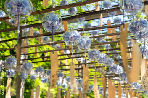 Wallpaper Mural アジサイの風鈴 / A wind chime shaped like a hydrangea Torontodigital.ca