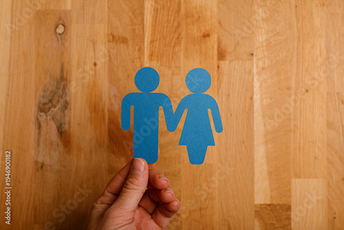 Paper couple silhouettes he...