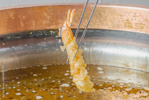 Fotografía Crispy assorted Japanese tempura with shrimp and vegetables at a luxury restaurant, romantic date night dining experience, authentic gourmet washoku dinner, high-end hospitality and lifestyle