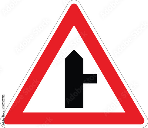 Intersection with the minor road right Sign