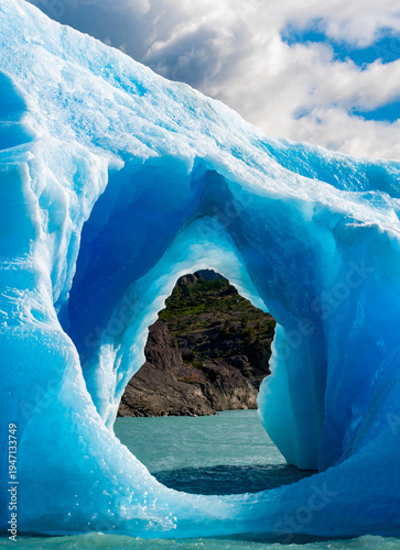 Los Glaciares National Park, Patagonia: giant floating icebergs while cruising on Lago Argentino (Lake Argentino), the biggest freshwater lake in Argentina nourished by glacial meltwaters
