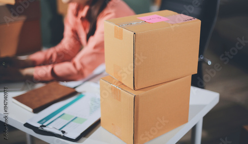 Quadro su tela Startup, small business, SME owner check online orders