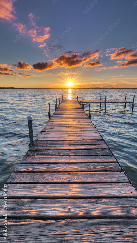 Fototapeta premium pier at sunset