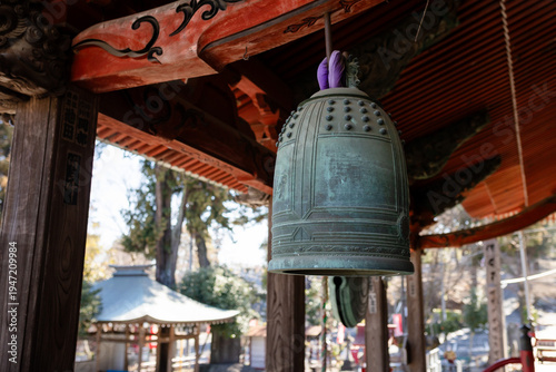 Slika na platnu Large brass bell in a Japanese Shinto temple in Saitama, Japan, called Yamaguchi