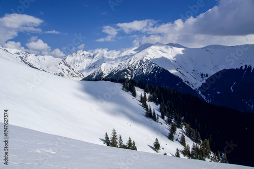 snow covered mountains, Lespezi Ridge, Fagaras Mountains, Romania 