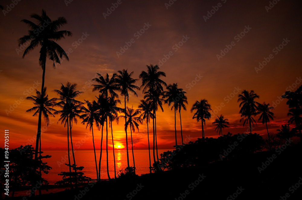 Obraz premium Sunset at Senggigi Beach, Lombok Island, NTB, Indonesia