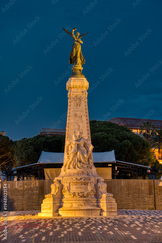 Obraz premium Denkmal zur Hundertjahrfeier in Nizza