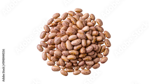 Fotografie A circular pile of raw pinto beans, dried and ready for culinary use, featuring
