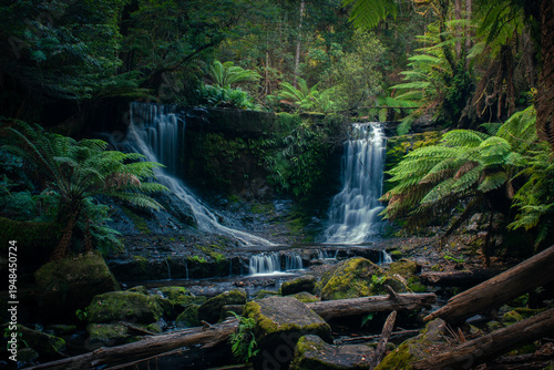 Foto Australia, Horseshoe Falls are located near the famous Russell Falls within the Mount Fields National Park, Tasmania