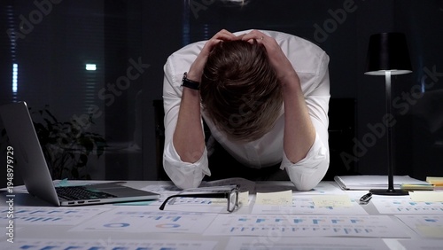 Konstfotografi Stressed businessman suffering from overwhelming burnout and work overload, work
