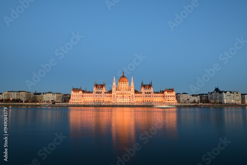 hungarian parliament building