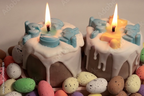 Canvastavla Decorative Easter cupcake candles with white frosting and pastel wax figurines a
